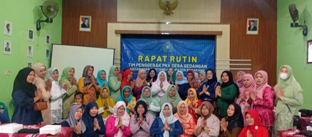 RAPAT PKK SEKALIGUS HALAL BIHALAL DAN MEMPERINGATI HARI KARTINI